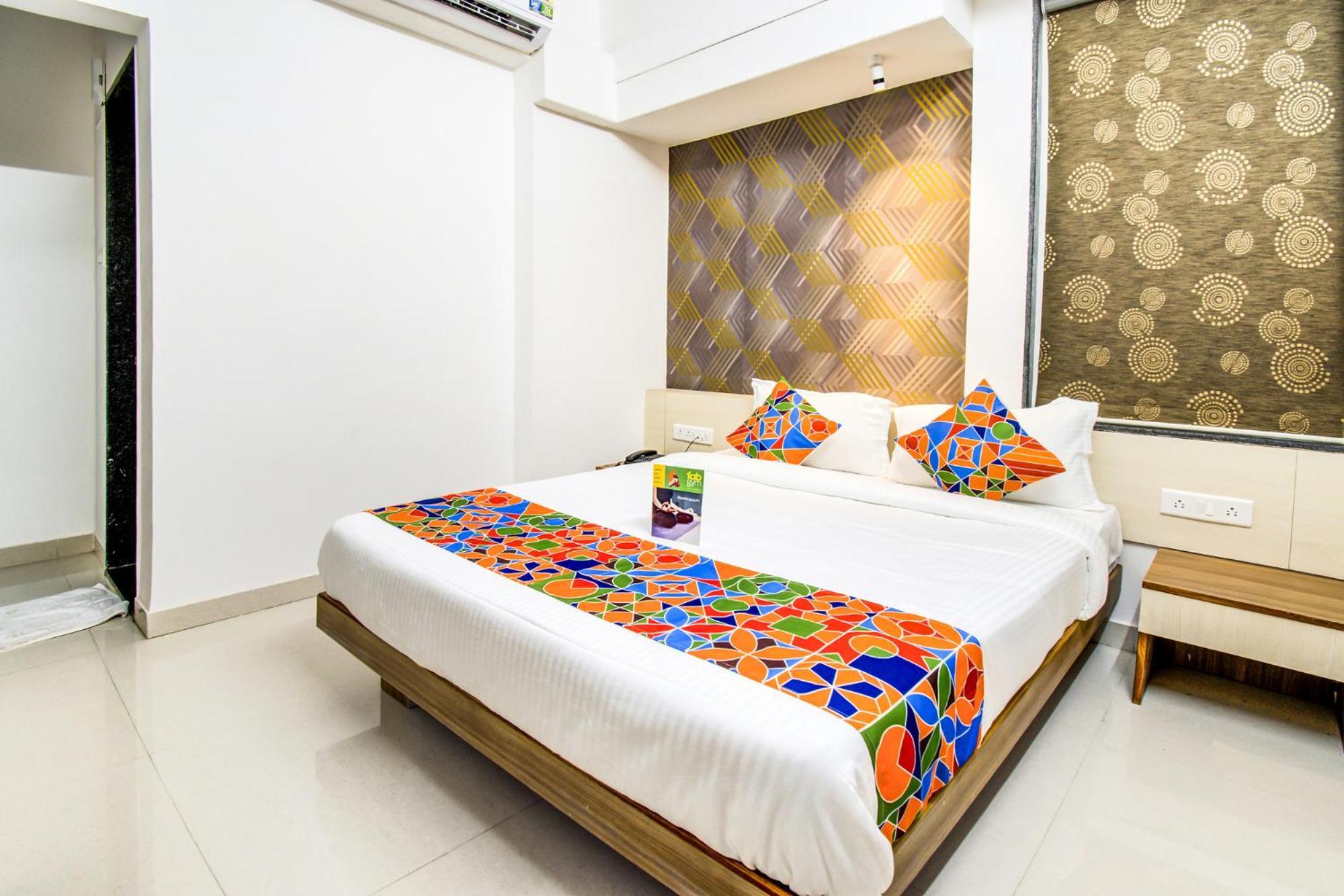 Hotel Fabexpress Marvel Bliss - Nr Trump Towers